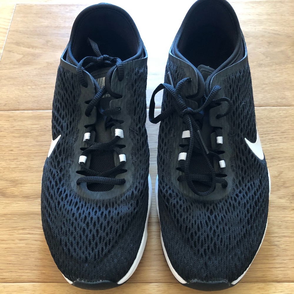 Nike Zoom - women’s 9